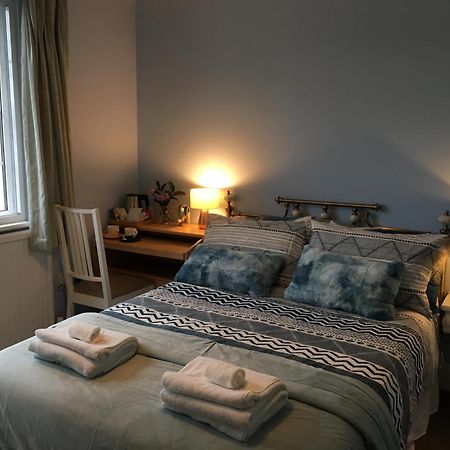 Leafy Suburban Bed And Breakfast Нортвуд Экстерьер фото