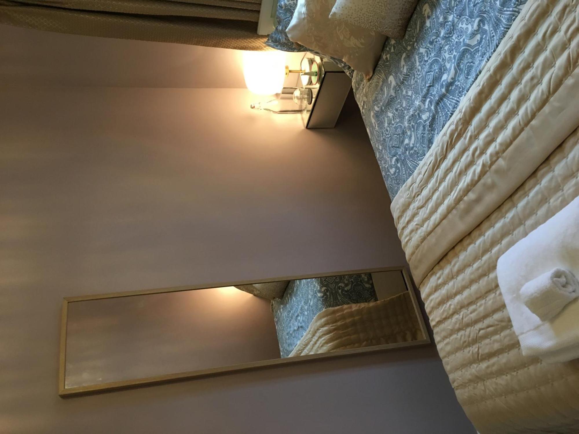 Leafy Suburban Bed And Breakfast Нортвуд Экстерьер фото