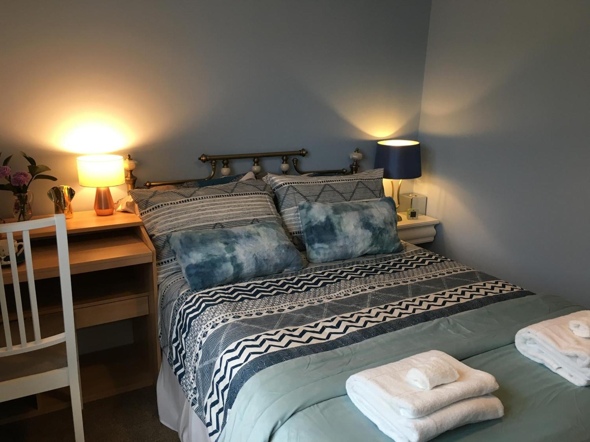 Leafy Suburban Bed And Breakfast Нортвуд Экстерьер фото