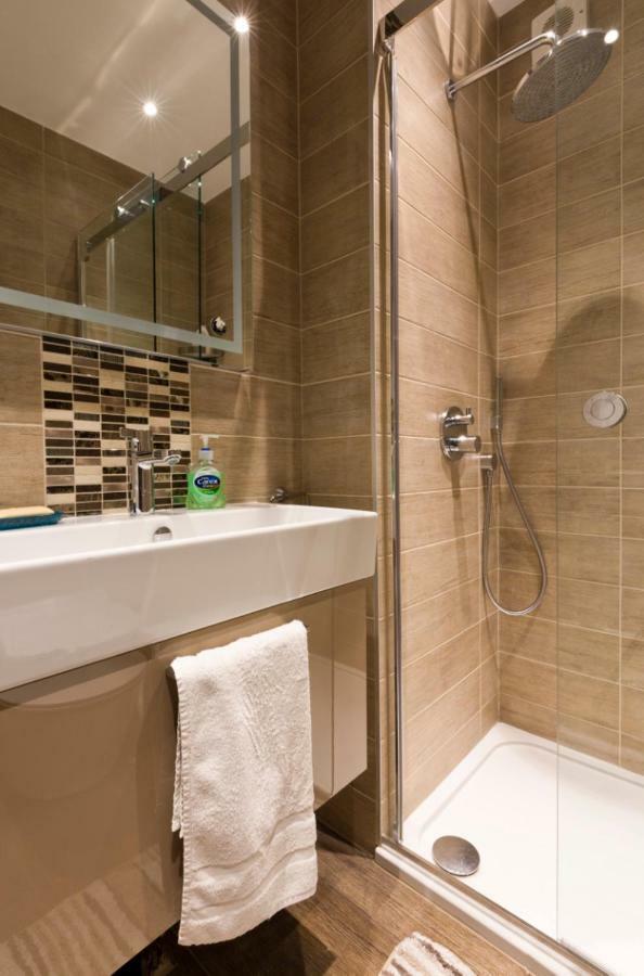 Leafy Suburban Bed And Breakfast Нортвуд Экстерьер фото